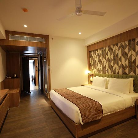 Hotel Mandarin Sky Kannur Exterior foto
