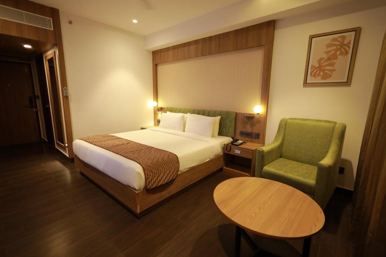 Hotel Mandarin Sky Kannur Exterior foto
