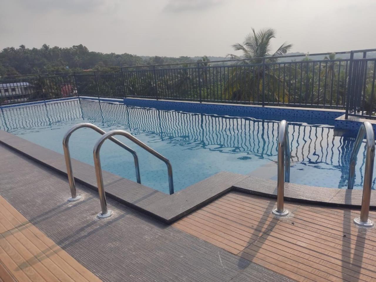 Hotel Mandarin Sky Kannur Exterior foto
