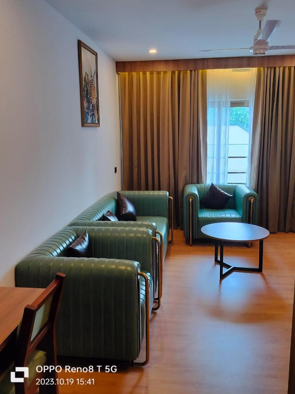 Hotel Mandarin Sky Kannur Exterior foto