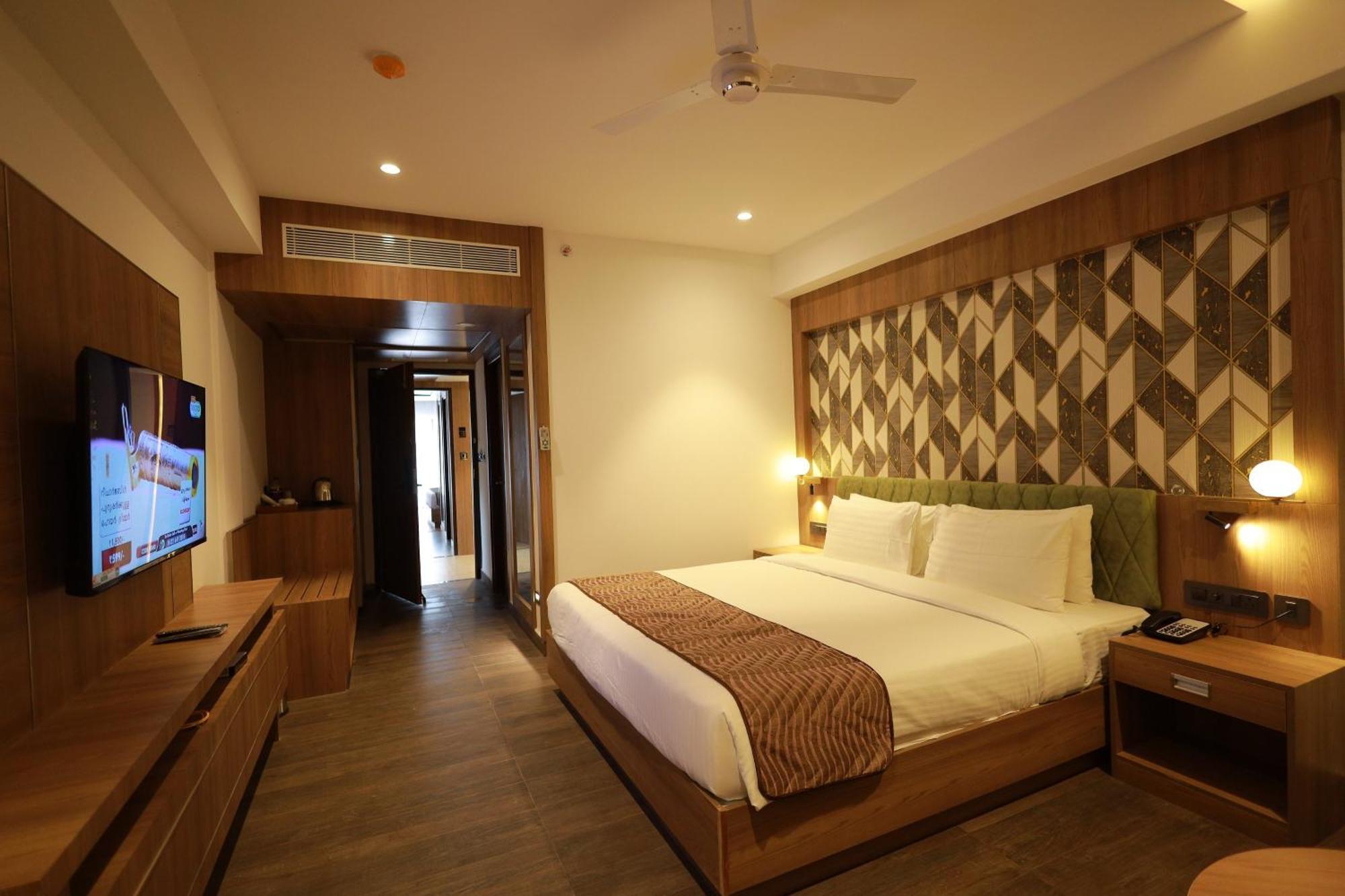 Hotel Mandarin Sky Kannur Exterior foto