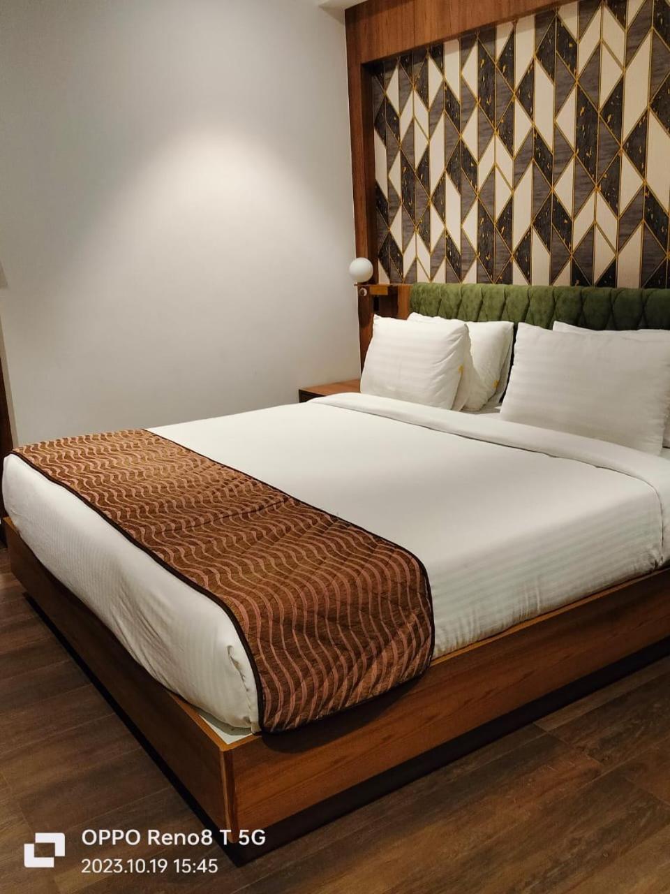 Hotel Mandarin Sky Kannur Exterior foto